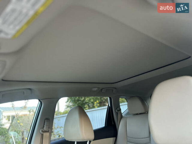 Белый Ниссан Rogue, объемом двигателя 2.49 л и пробегом 130 тыс. км за 12100 $, фото 19 на Automoto.ua