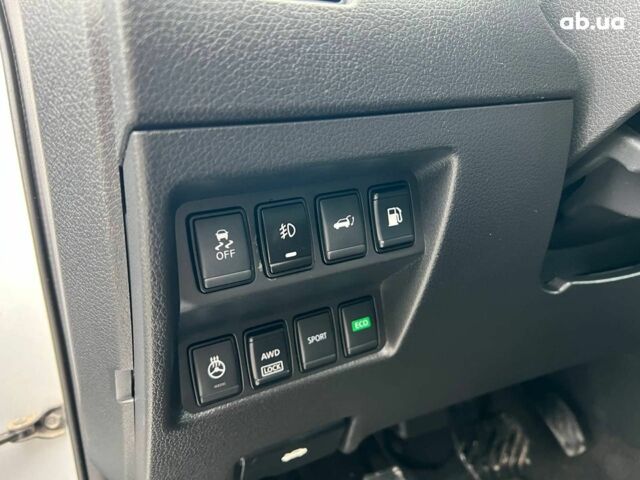 Белый Ниссан Rogue, объемом двигателя 0 л и пробегом 119 тыс. км за 14690 $, фото 20 на Automoto.ua