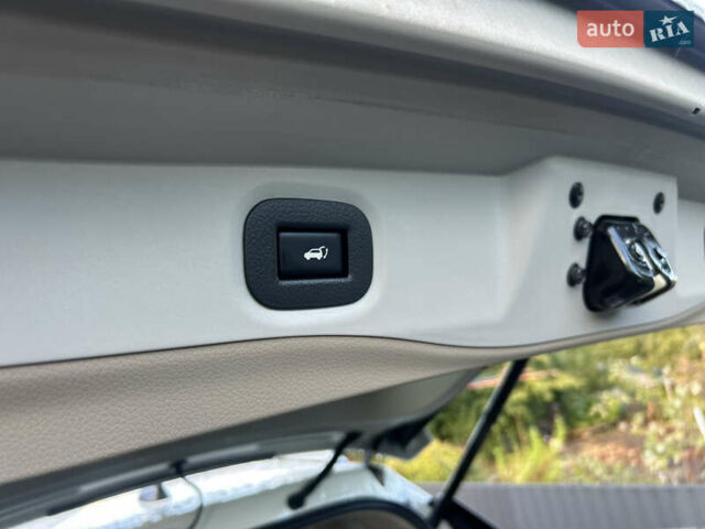 Белый Ниссан Rogue, объемом двигателя 2.49 л и пробегом 130 тыс. км за 12100 $, фото 26 на Automoto.ua