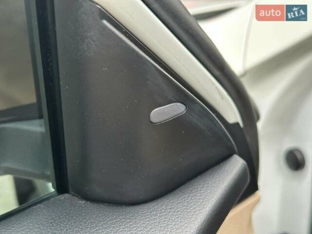 Белый Ниссан Rogue, объемом двигателя 2.5 л и пробегом 181 тыс. км за 11980 $, фото 10 на Automoto.ua