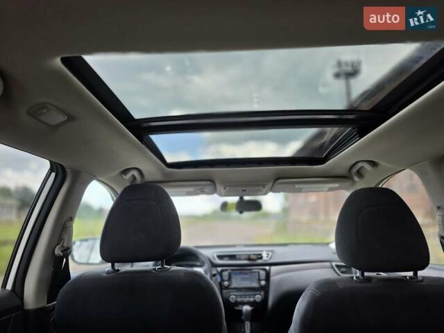 Білий Ніссан Rogue, об'ємом двигуна 2.49 л та пробігом 115 тис. км за 13500 $, фото 2 на Automoto.ua