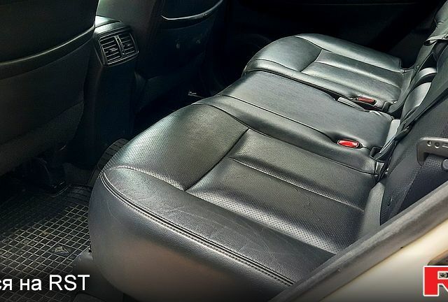 Білий Ніссан Rogue, об'ємом двигуна 2.5 л та пробігом 125 тис. км за 13700 $, фото 6 на Automoto.ua