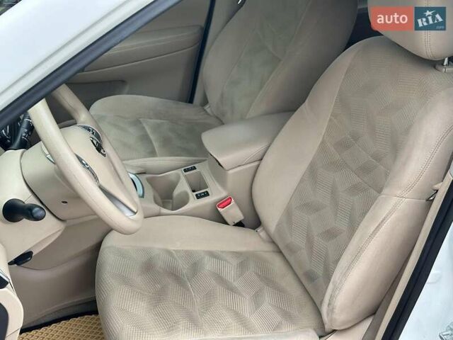 Белый Ниссан Rogue, объемом двигателя 2.5 л и пробегом 181 тыс. км за 11980 $, фото 16 на Automoto.ua