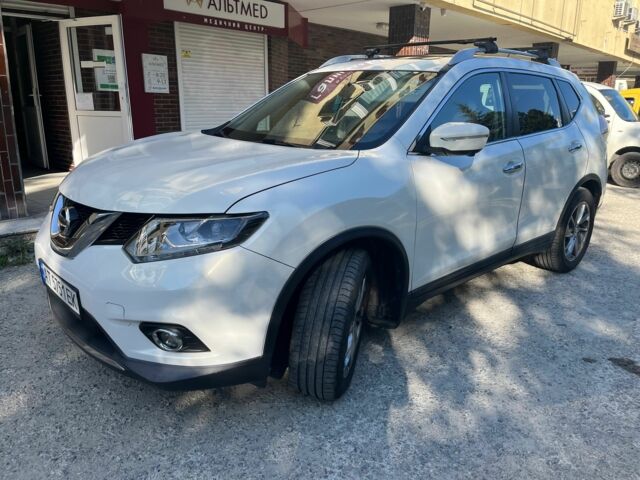 Белый Ниссан Rogue, объемом двигателя 2.5 л и пробегом 190 тыс. км за 12950 $, фото 1 на Automoto.ua