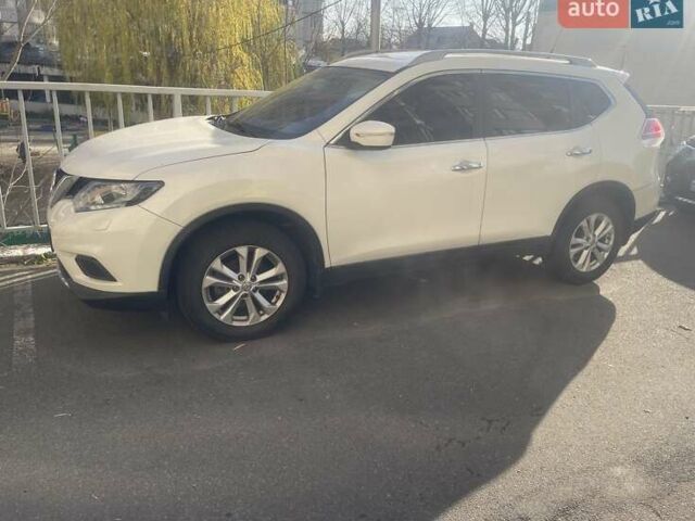 Белый Ниссан Rogue, объемом двигателя 2.49 л и пробегом 216 тыс. км за 11000 $, фото 1 на Automoto.ua