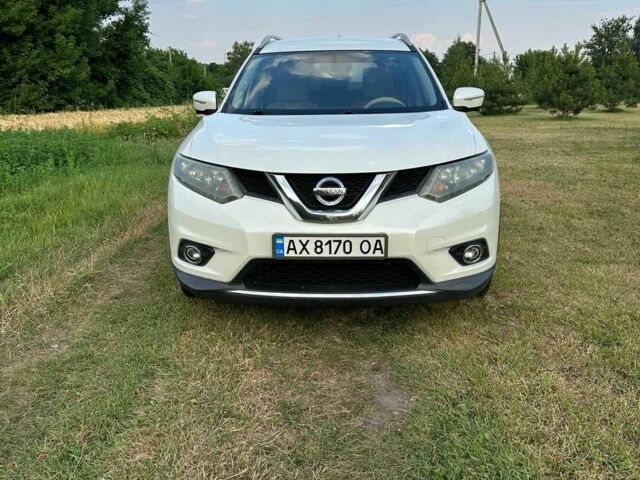 Белый Ниссан Rogue, объемом двигателя 2.5 л и пробегом 205 тыс. км за 11999 $, фото 1 на Automoto.ua