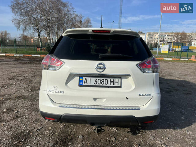 Белый Ниссан Rogue, объемом двигателя 2.5 л и пробегом 150 тыс. км за 13500 $, фото 5 на Automoto.ua