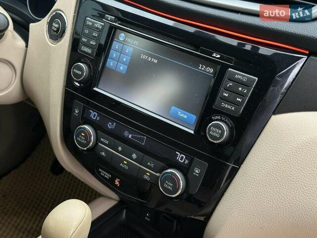 Белый Ниссан Rogue, объемом двигателя 2.5 л и пробегом 181 тыс. км за 11980 $, фото 27 на Automoto.ua