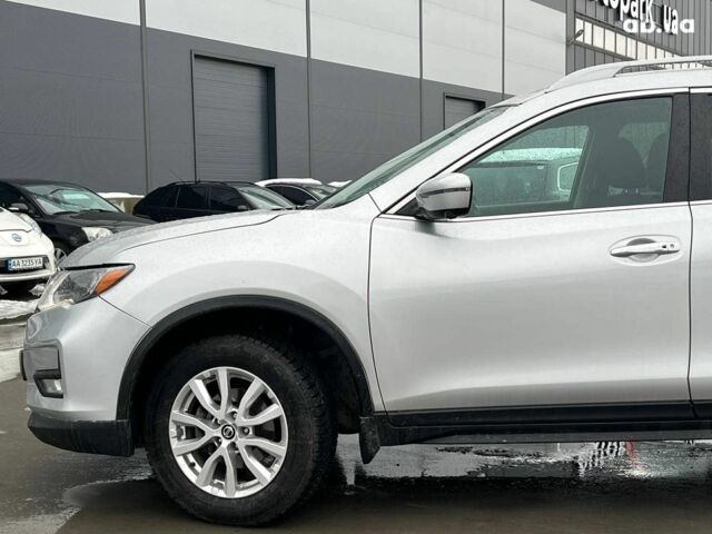 Белый Ниссан Rogue, объемом двигателя 0 л и пробегом 119 тыс. км за 14690 $, фото 2 на Automoto.ua