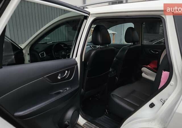 Білий Ніссан Rogue, об'ємом двигуна 2.5 л та пробігом 177 тис. км за 14999 $, фото 26 на Automoto.ua