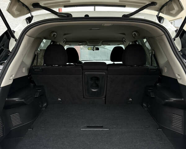 Білий Ніссан Rogue, об'ємом двигуна 2.5 л та пробігом 191 тис. км за 12000 $, фото 7 на Automoto.ua