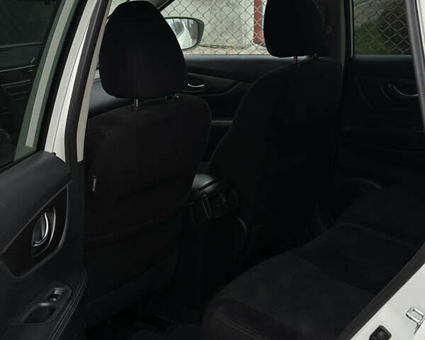 Білий Ніссан Rogue, об'ємом двигуна 2.5 л та пробігом 191 тис. км за 12000 $, фото 11 на Automoto.ua