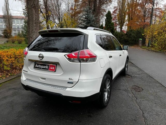 Белый Ниссан Rogue, объемом двигателя 2.5 л и пробегом 119 тыс. км за 13490 $, фото 6 на Automoto.ua