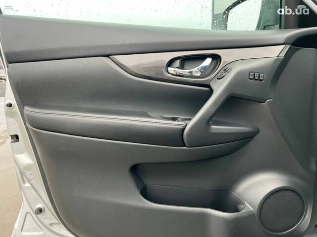 Белый Ниссан Rogue, объемом двигателя 0 л и пробегом 119 тыс. км за 14690 $, фото 14 на Automoto.ua