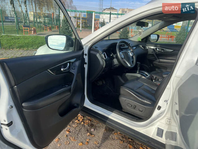 Белый Ниссан Rogue, объемом двигателя 2.5 л и пробегом 150 тыс. км за 13500 $, фото 14 на Automoto.ua