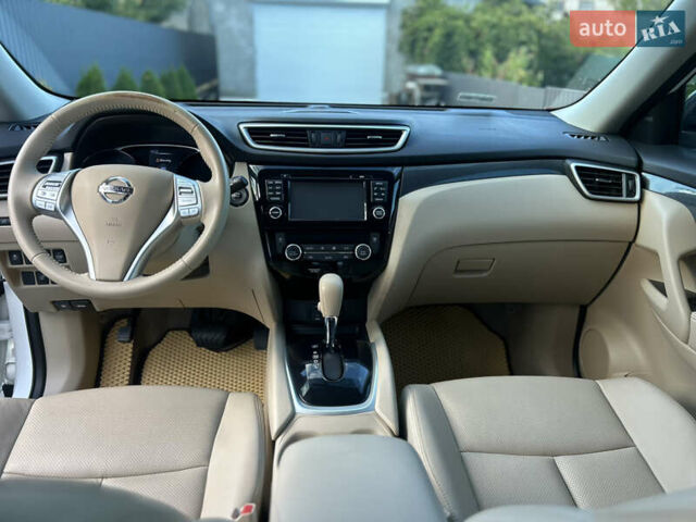 Белый Ниссан Rogue, объемом двигателя 2.49 л и пробегом 130 тыс. км за 12100 $, фото 23 на Automoto.ua