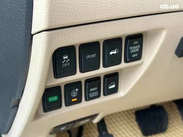 Ниссан Rogue 2014 в Одессе на Automoto.ua Белый Ниссан Rogue, объемом двигателя 2.5 л и пробегом 181 тыс. км за 11980 $, фото 14 на Automoto.ua