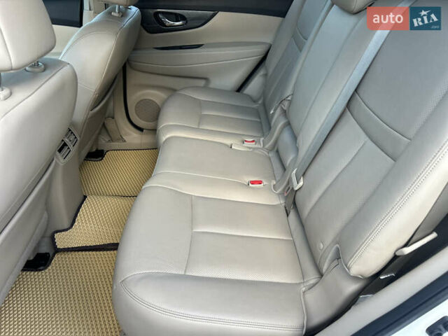 Белый Ниссан Rogue, объемом двигателя 2.49 л и пробегом 130 тыс. км за 12100 $, фото 21 на Automoto.ua