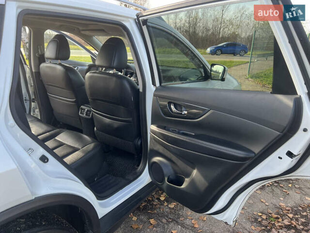 Белый Ниссан Rogue, объемом двигателя 2.5 л и пробегом 150 тыс. км за 13500 $, фото 16 на Automoto.ua