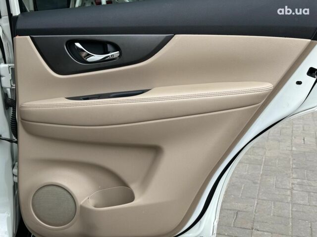 Ниссан Rogue 2014 в Одессе на Automoto.ua Белый Ниссан Rogue, объемом двигателя 2.5 л и пробегом 181 тыс. км за 11980 $, фото 20 на Automoto.ua