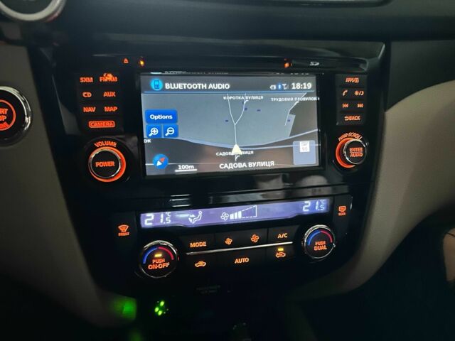 Белый Ниссан Rogue, объемом двигателя 2.5 л и пробегом 205 тыс. км за 11999 $, фото 16 на Automoto.ua