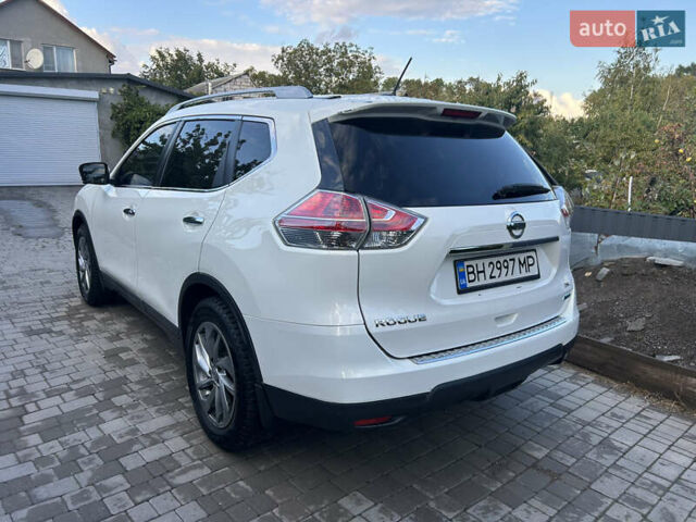 Белый Ниссан Rogue, объемом двигателя 2.49 л и пробегом 130 тыс. км за 12100 $, фото 1 на Automoto.ua