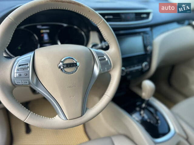 Белый Ниссан Rogue, объемом двигателя 2.49 л и пробегом 130 тыс. км за 12100 $, фото 14 на Automoto.ua