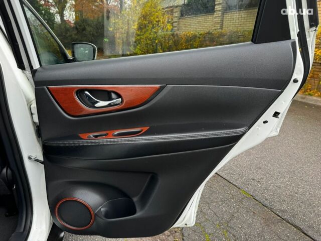 Белый Ниссан Rogue, объемом двигателя 2.5 л и пробегом 119 тыс. км за 13490 $, фото 31 на Automoto.ua