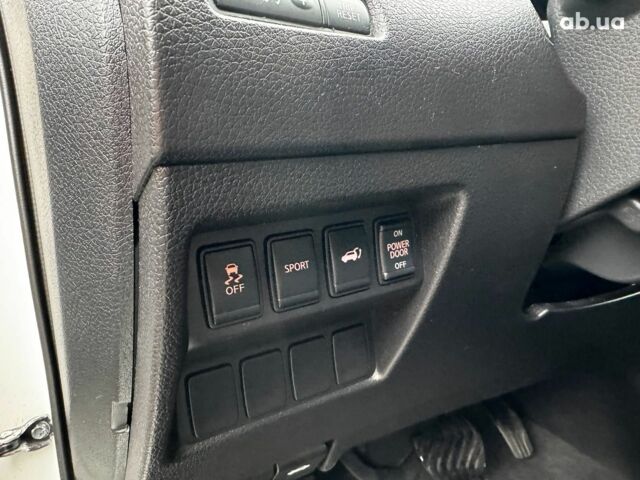 Белый Ниссан Rogue, объемом двигателя 2.5 л и пробегом 119 тыс. км за 13490 $, фото 15 на Automoto.ua