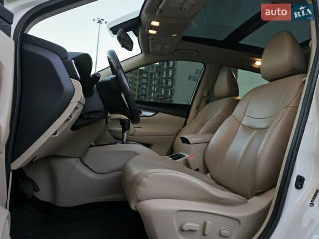 Белый Ниссан Rogue, объемом двигателя 2.49 л и пробегом 178 тыс. км за 13000 $, фото 15 на Automoto.ua