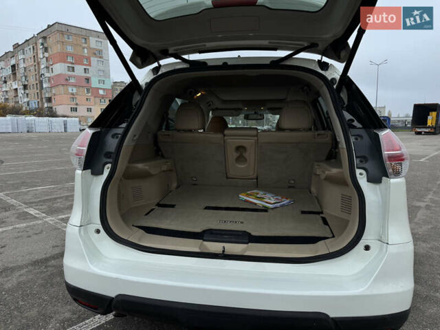 Белый Ниссан Rogue, объемом двигателя 2.49 л и пробегом 136 тыс. км за 12500 $, фото 13 на Automoto.ua