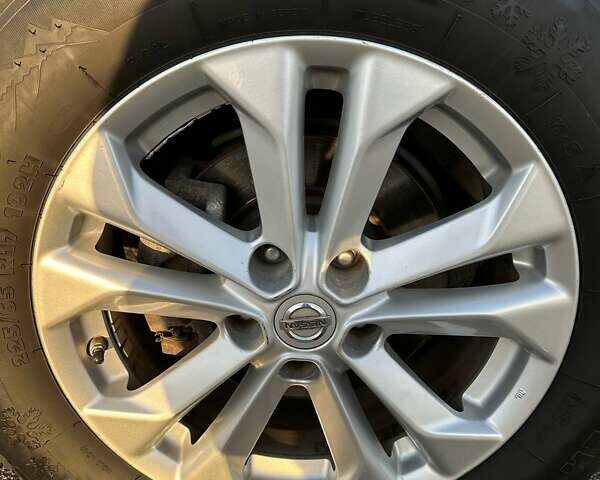 Белый Ниссан Rogue, объемом двигателя 2.5 л и пробегом 111 тыс. км за 15000 $, фото 11 на Automoto.ua