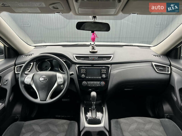 Білий Ніссан Rogue, об'ємом двигуна 2.49 л та пробігом 130 тис. км за 12900 $, фото 6 на Automoto.ua