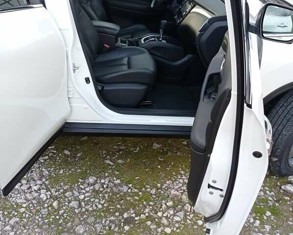 Білий Ніссан Rogue, об'ємом двигуна 2.5 л та пробігом 201 тис. км за 12800 $, фото 51 на Automoto.ua