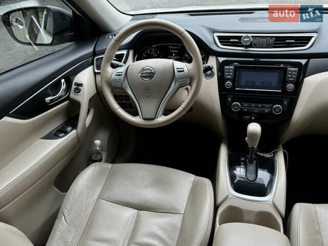 Белый Ниссан Rogue, объемом двигателя 2.5 л и пробегом 178 тыс. км за 11999 $, фото 20 на Automoto.ua