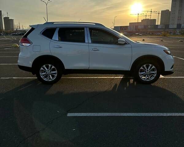 Белый Ниссан Rogue, объемом двигателя 2.5 л и пробегом 111 тыс. км за 15000 $, фото 8 на Automoto.ua