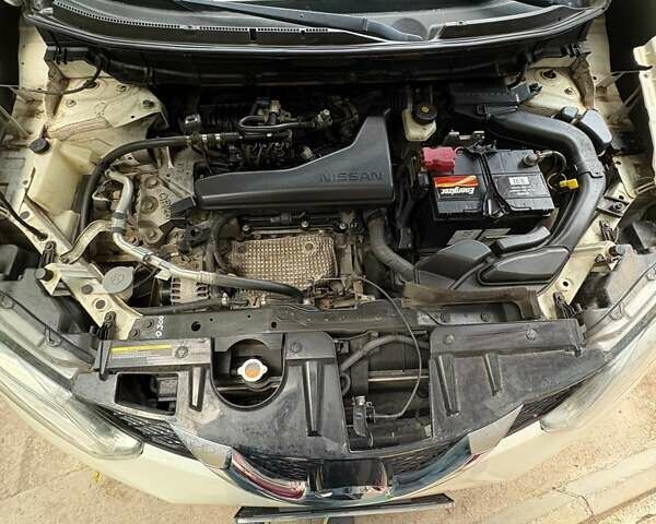 Белый Ниссан Rogue, объемом двигателя 2.5 л и пробегом 96 тыс. км за 12000 $, фото 12 на Automoto.ua