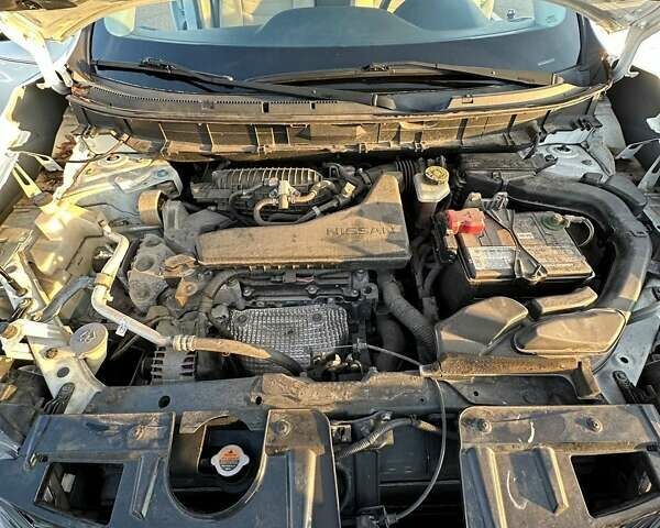 Белый Ниссан Rogue, объемом двигателя 2.5 л и пробегом 111 тыс. км за 15000 $, фото 13 на Automoto.ua