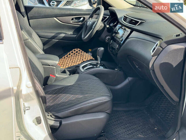 Білий Ніссан Rogue, об'ємом двигуна 2.5 л та пробігом 153 тис. км за 12790 $, фото 24 на Automoto.ua