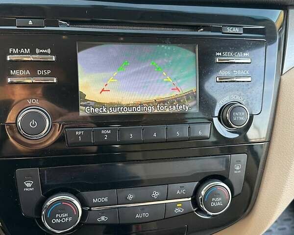 Белый Ниссан Rogue, объемом двигателя 2.5 л и пробегом 111 тыс. км за 15000 $, фото 19 на Automoto.ua