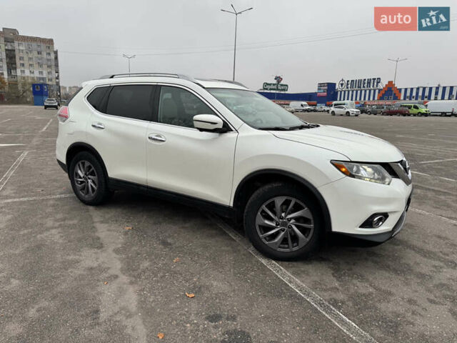 Белый Ниссан Rogue, объемом двигателя 2.49 л и пробегом 136 тыс. км за 12500 $, фото 7 на Automoto.ua