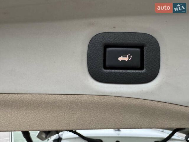 Белый Ниссан Rogue, объемом двигателя 2.49 л и пробегом 136 тыс. км за 12500 $, фото 14 на Automoto.ua