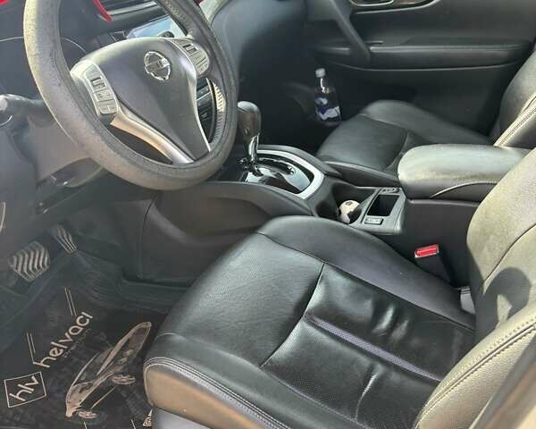 Белый Ниссан Rogue, объемом двигателя 2.5 л и пробегом 96 тыс. км за 12000 $, фото 7 на Automoto.ua