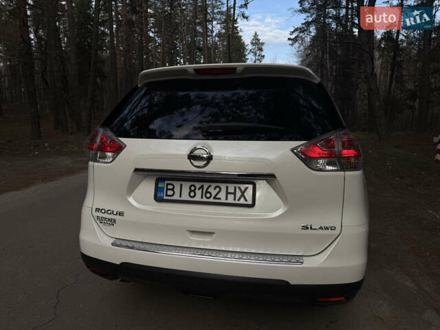 Белый Ниссан Rogue, объемом двигателя 2.5 л и пробегом 179 тыс. км за 14500 $, фото 4 на Automoto.ua