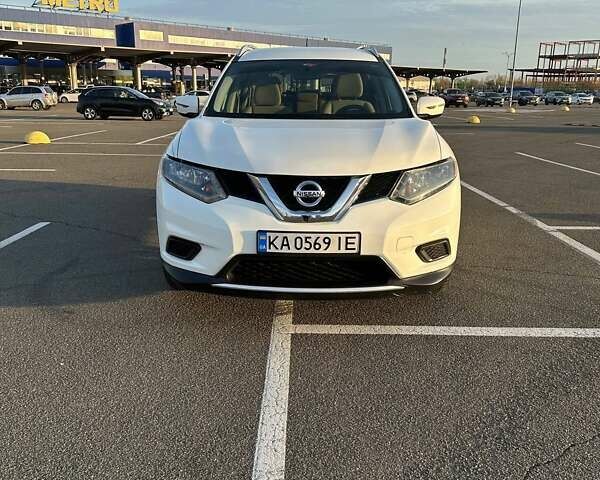 Белый Ниссан Rogue, объемом двигателя 2.5 л и пробегом 111 тыс. км за 15000 $, фото 1 на Automoto.ua