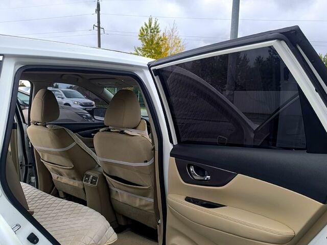 Белый Ниссан Rogue, объемом двигателя 2.5 л и пробегом 147 тыс. км за 12500 $, фото 8 на Automoto.ua