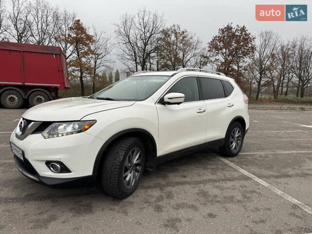 Белый Ниссан Rogue, объемом двигателя 2.49 л и пробегом 136 тыс. км за 12500 $, фото 2 на Automoto.ua