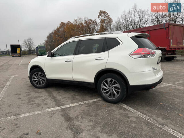 Белый Ниссан Rogue, объемом двигателя 2.49 л и пробегом 136 тыс. км за 12500 $, фото 3 на Automoto.ua
