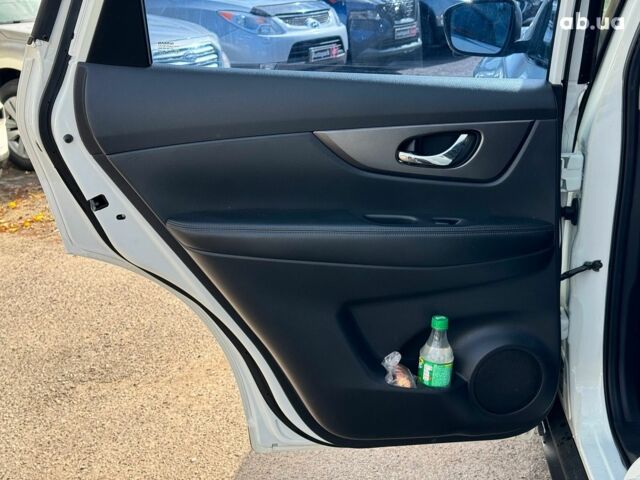 Білий Ніссан Rogue, об'ємом двигуна 2.5 л та пробігом 153 тис. км за 12790 $, фото 17 на Automoto.ua