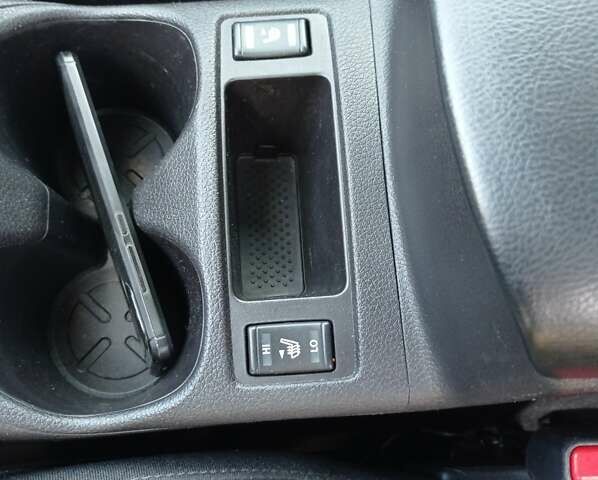 Білий Ніссан Rogue, об'ємом двигуна 2.5 л та пробігом 201 тис. км за 12800 $, фото 19 на Automoto.ua